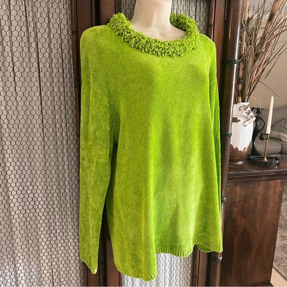 Lisa International Sweater - Picture 1 of 6